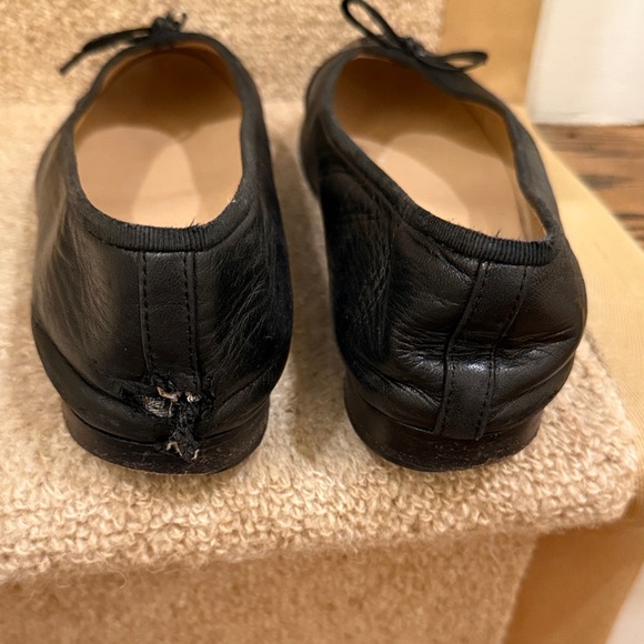 CHANEL Black Patent Leather Flats - Picture 8 of 10
